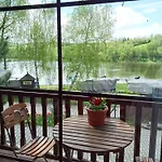 Chatki Qdlatki Ferienpark Kluszkowce