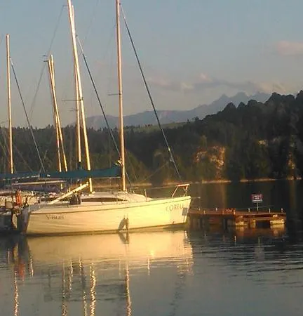 查奇德拉奇旅馆 *