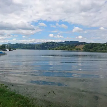 查奇德拉奇旅馆 假日公园 *