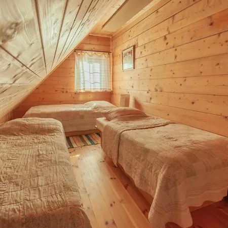 Chatki Qdlatki Vakantiepark Kluszkowce