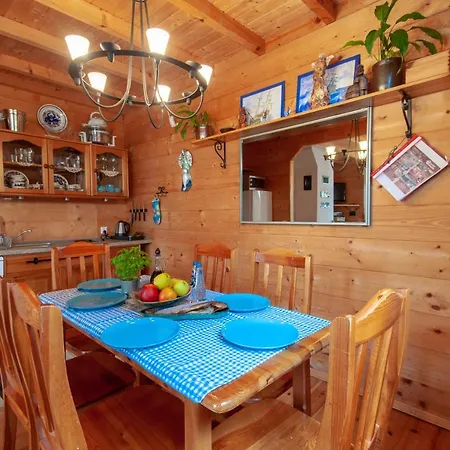 查奇德拉奇旅馆 假日公园 *